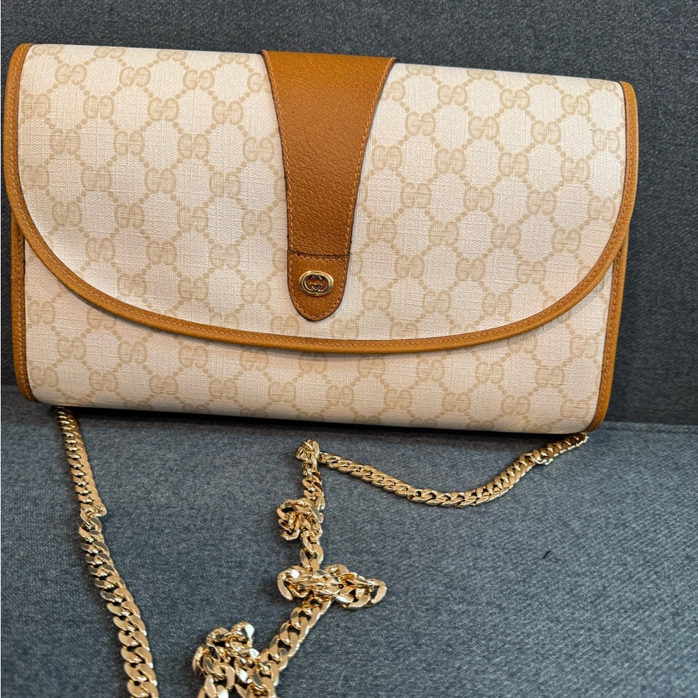 Authentic Gucci white monogram coated canvas crossbody bag - Picture 16 of 16